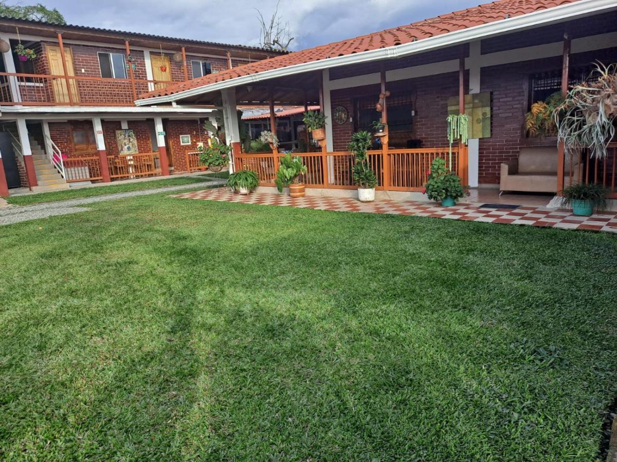 Finca Hotel La Melania Montenegro Extérieur photo